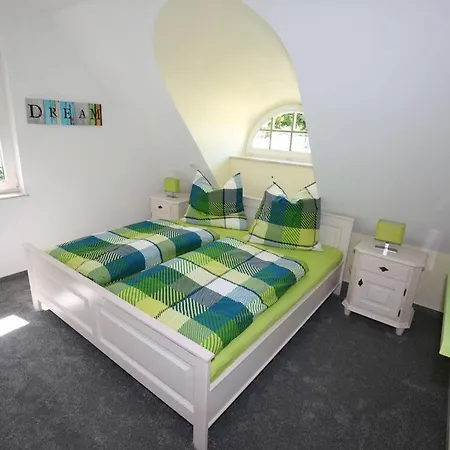 Holiday home Droeoem Unter Reet 2 Comfortable *