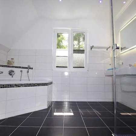 Дом отдыха Droeoem Unter Reet 2 Comfortable Neu Gaarz